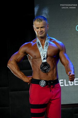 MEN'S PHYSIQUE МАСТЕРА +40